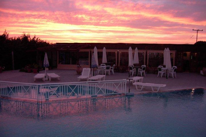 Alkmini Hotel Θεολόγος Εξωτερικό φωτογραφία
